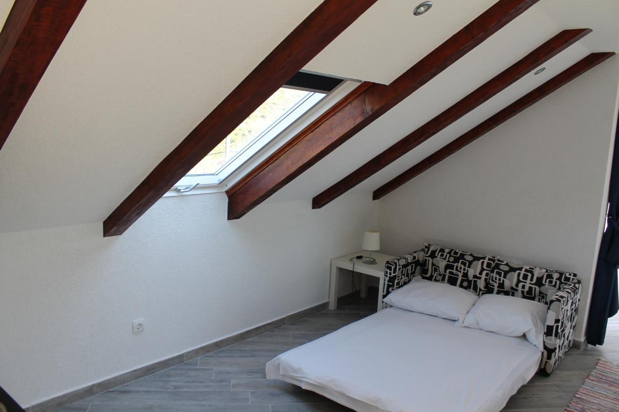 Yerkovic Apartment *