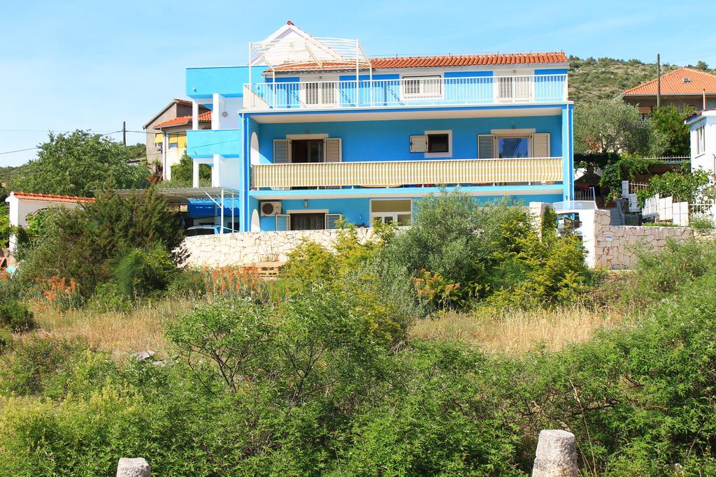 Yerkovic * Marina